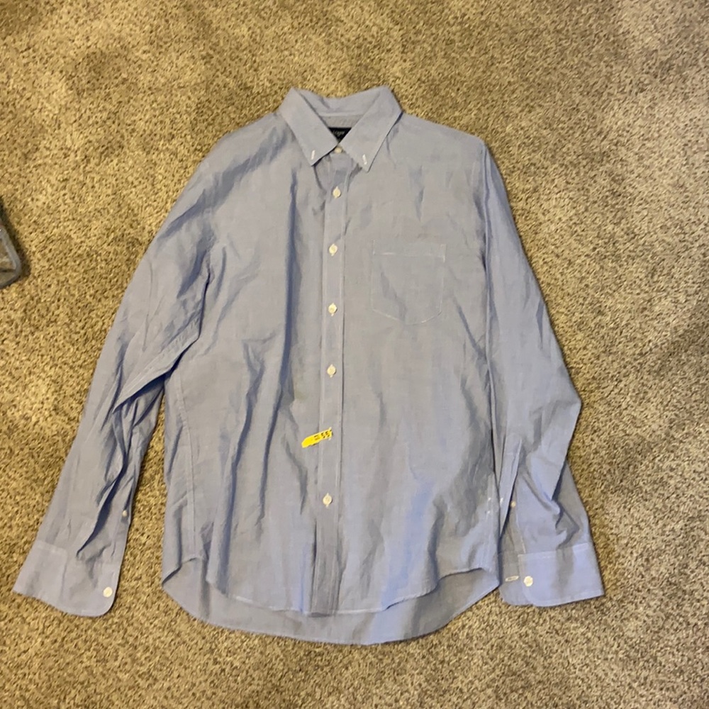 Men’s medium dress shirt